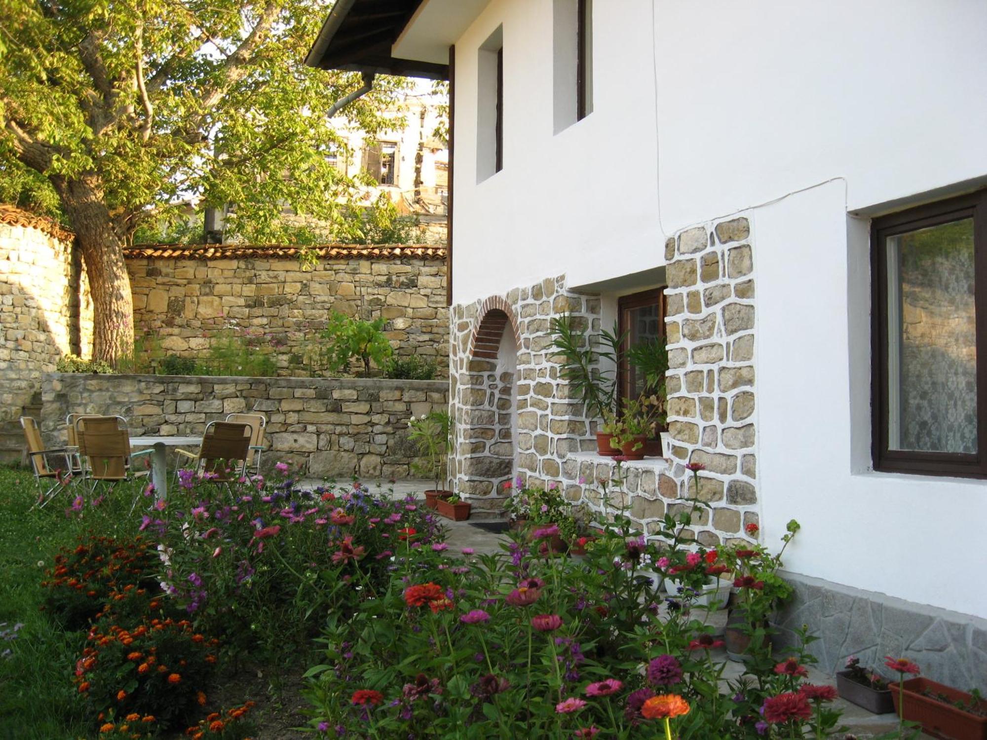 Hotel Elefterova Kashta Arbanasi Esterno foto